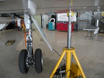weighing a falcon jet, weighing a jet, weighing a falcon 900, aircraft scale, aircraft scales, wireless aircraft scales. wireless aircraft scale, large jet scales, large jet weighing, airplane scales, aircraft weighing equipment, aircraft rental scales. aircraft rental scale, rental aircraft scale system, aircraft scale system, wireless aircraft scale system, Gulfstream scales, gulfstream aircraft scales, EMB scales, RJ scales, Global 500 weighing, weighing a global 500, how to weigh a global 500, aircraft scales, www.aircraftscales.com, www.jawsscales.com, large jet scales, how do you weigh a large jet, weighing a large jet, 